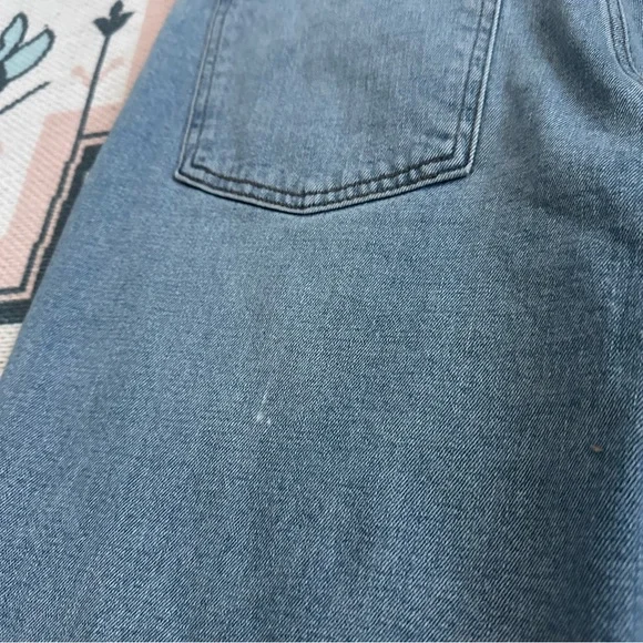 Abercrombie & Fitch Stretch Ripped Curve Love The Mom High Rise Jeans - Picture 15 of 16